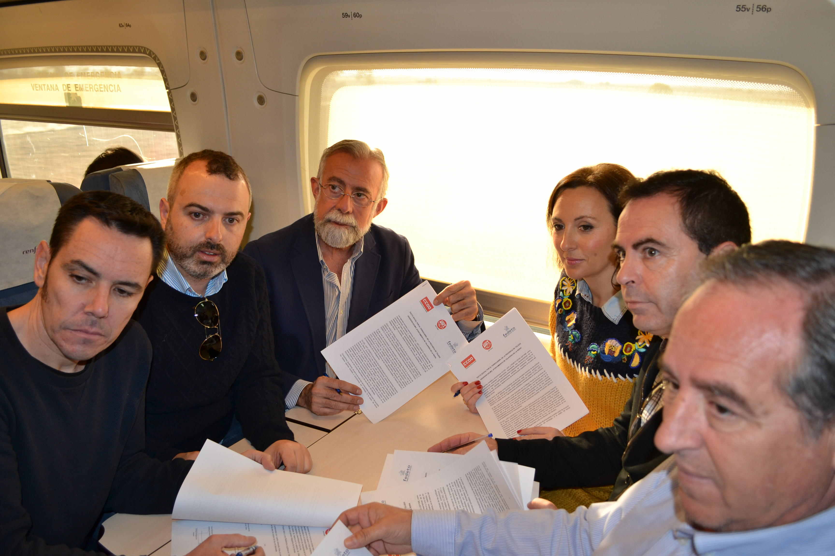 Firma del Pacto Social por el Ferrocarril