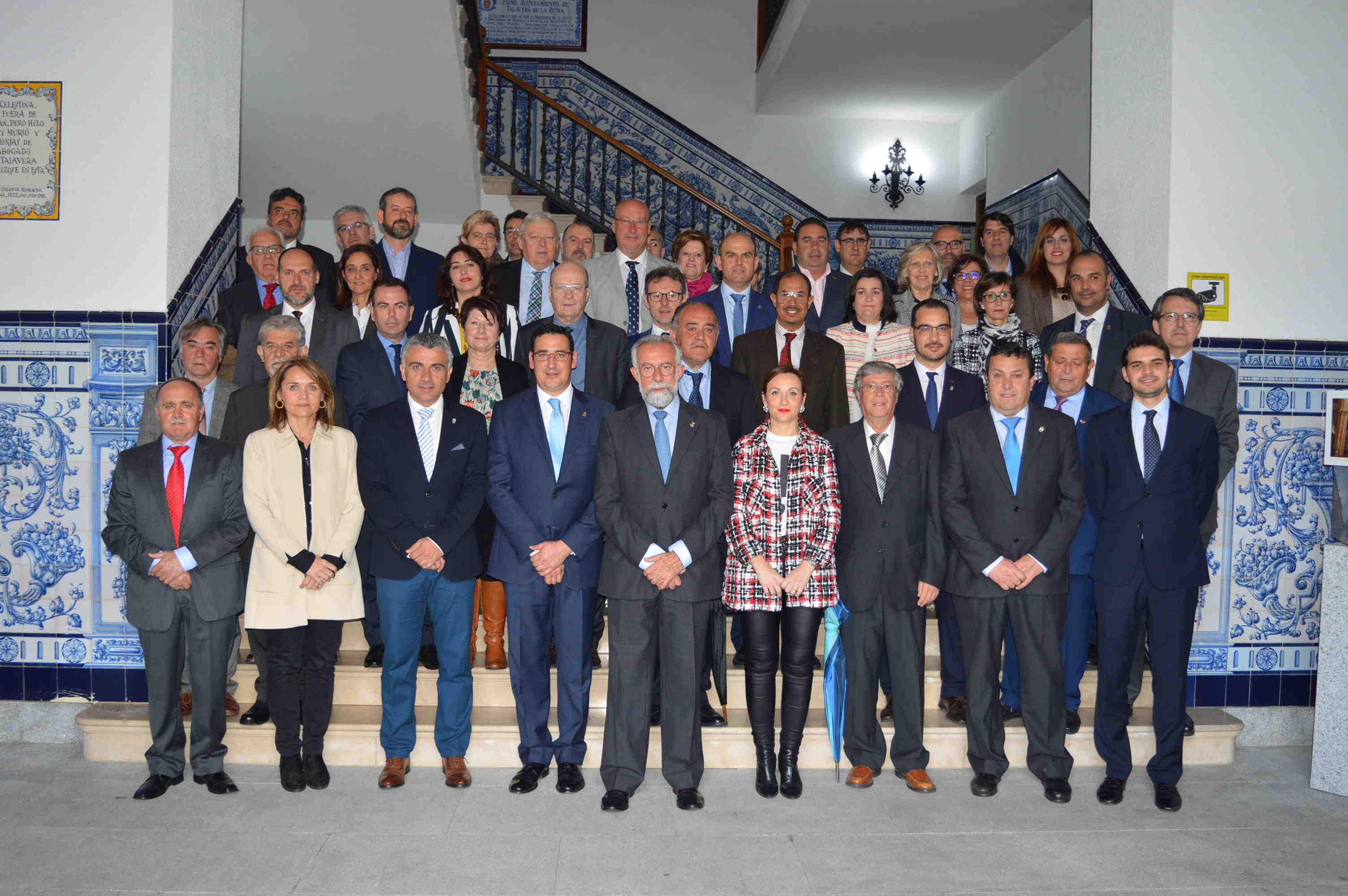 El alcalde de Talavera con los asistentes al Pleno Comarcano