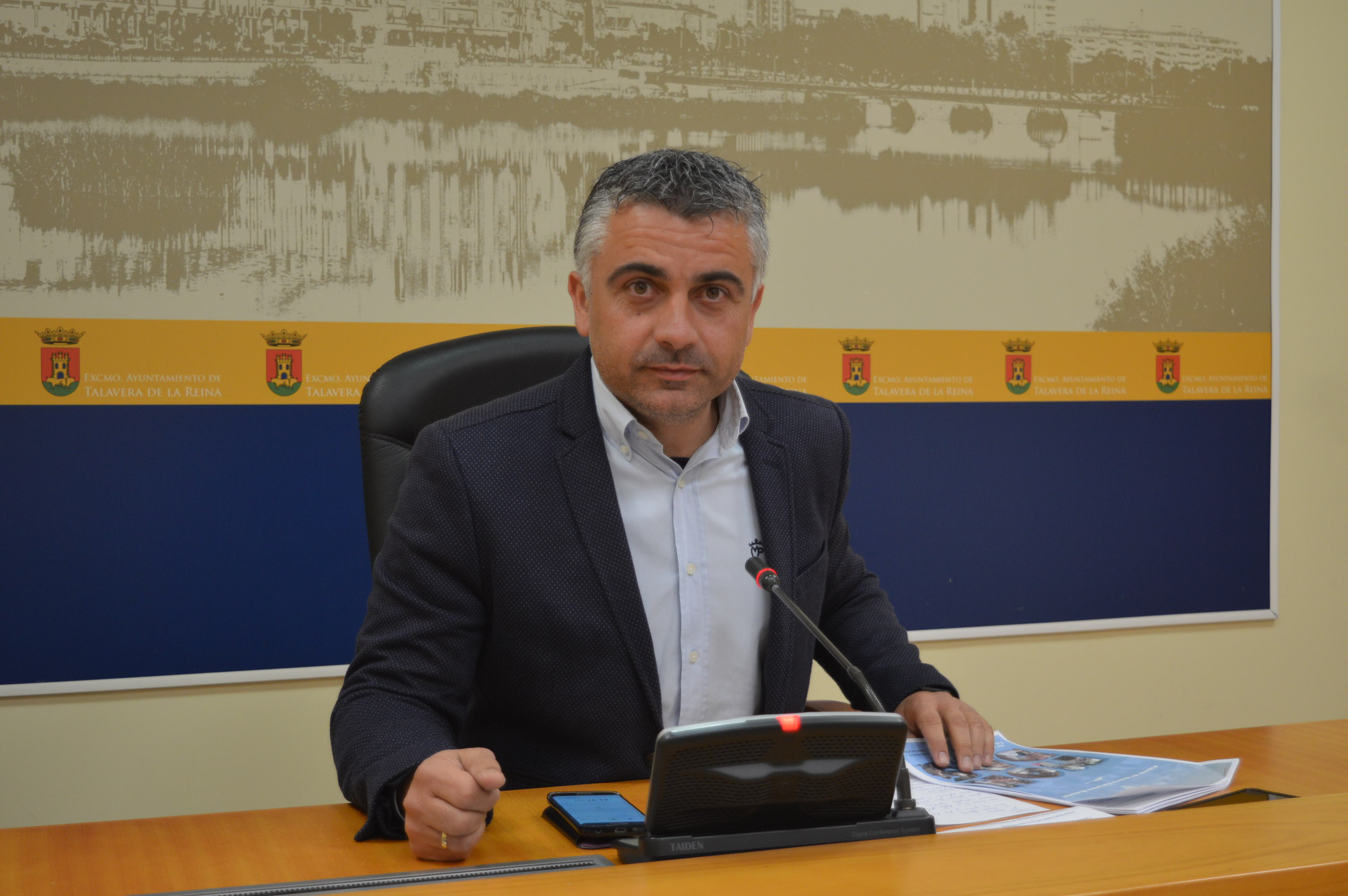 El concejal de Festejos ofrece una rueda de prensa para dar a conocer el balance de Mondas