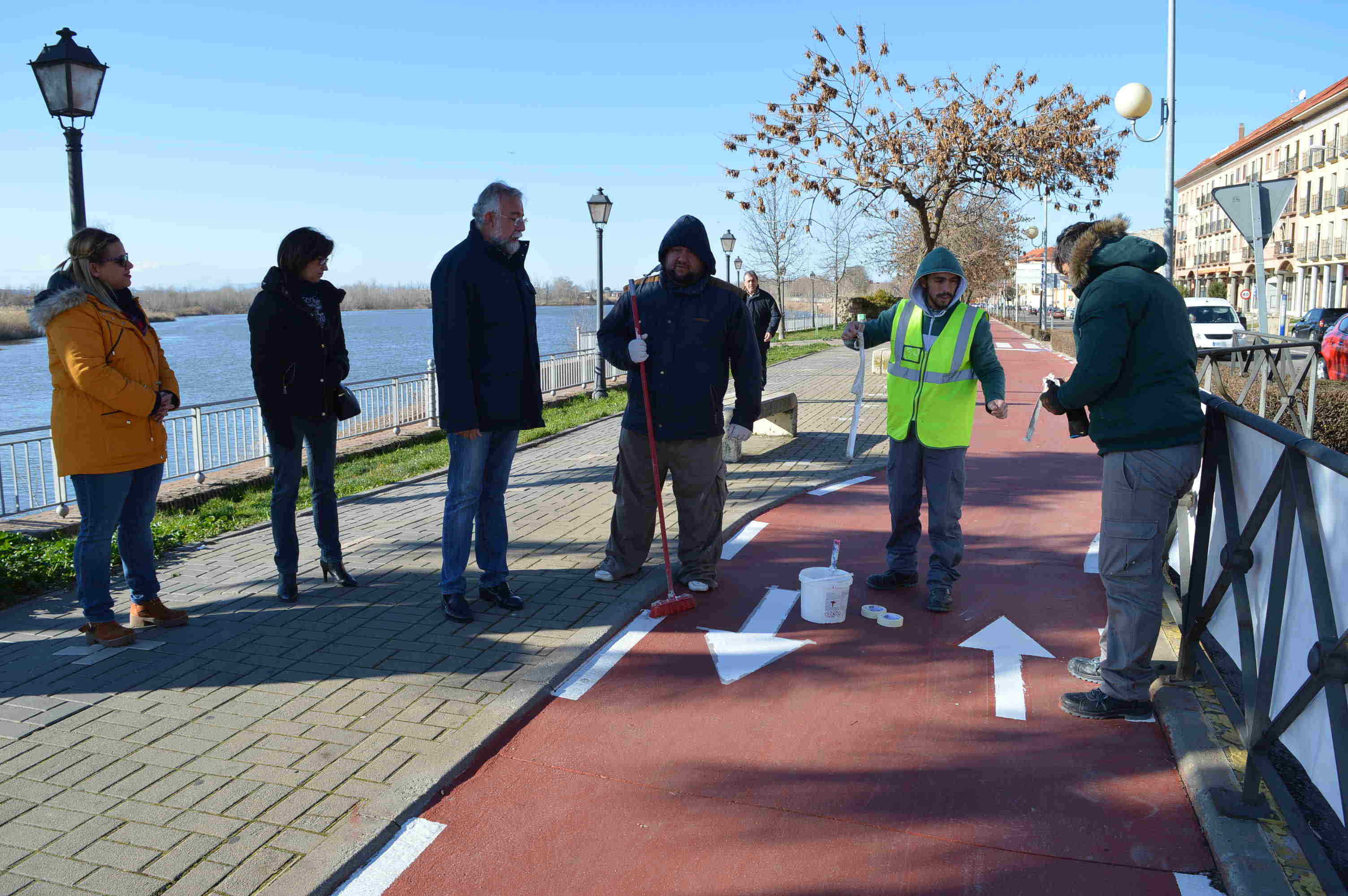 El alcalde, Jaime Ramos, visita obras municipales.