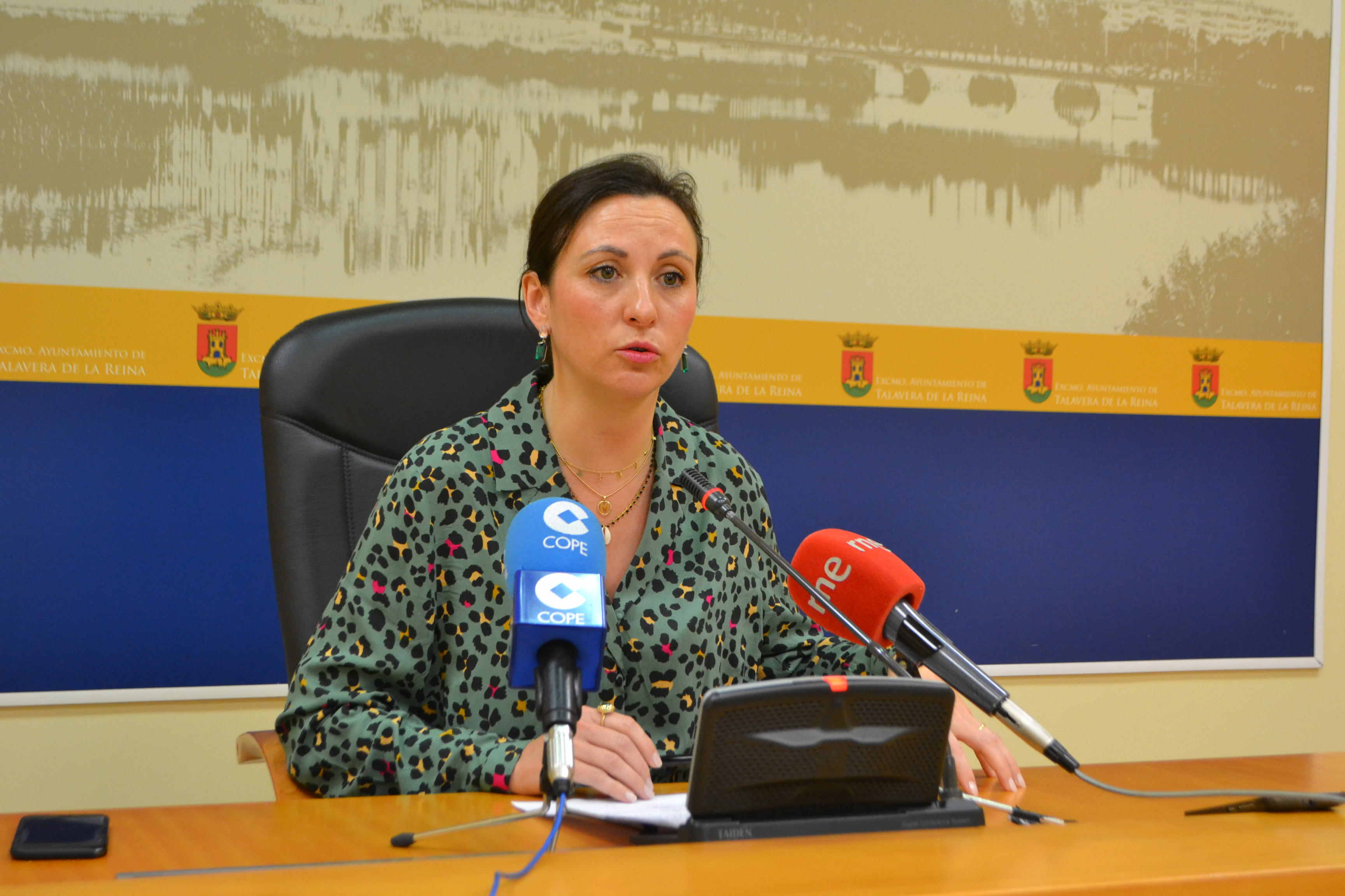La portavoz del equipo de Gobierno, María Rodríguez, en rueda de prensa.