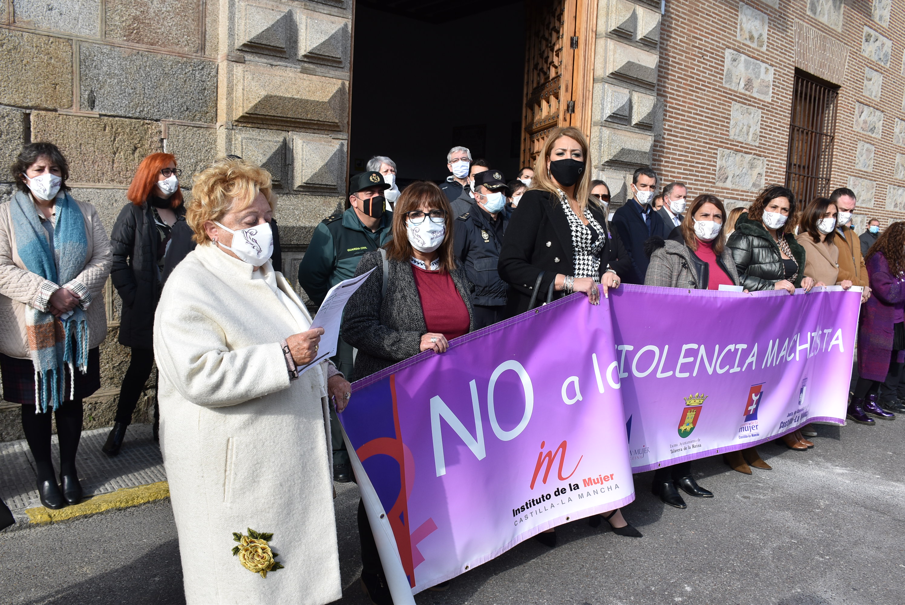 El Ayuntamiento se suma al compromiso para luchar contra la violencia ...