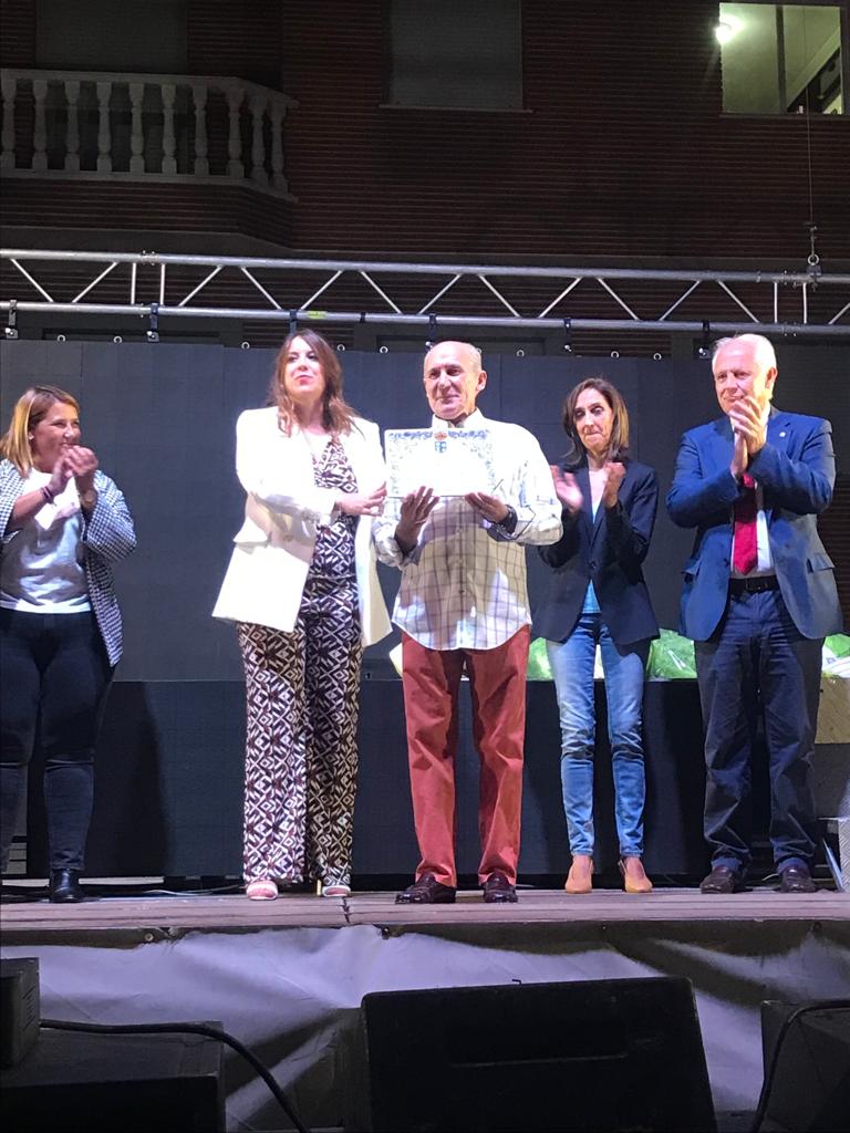 El equipo de Gobierno acompaña a los vecinos de Gamonal en la ...